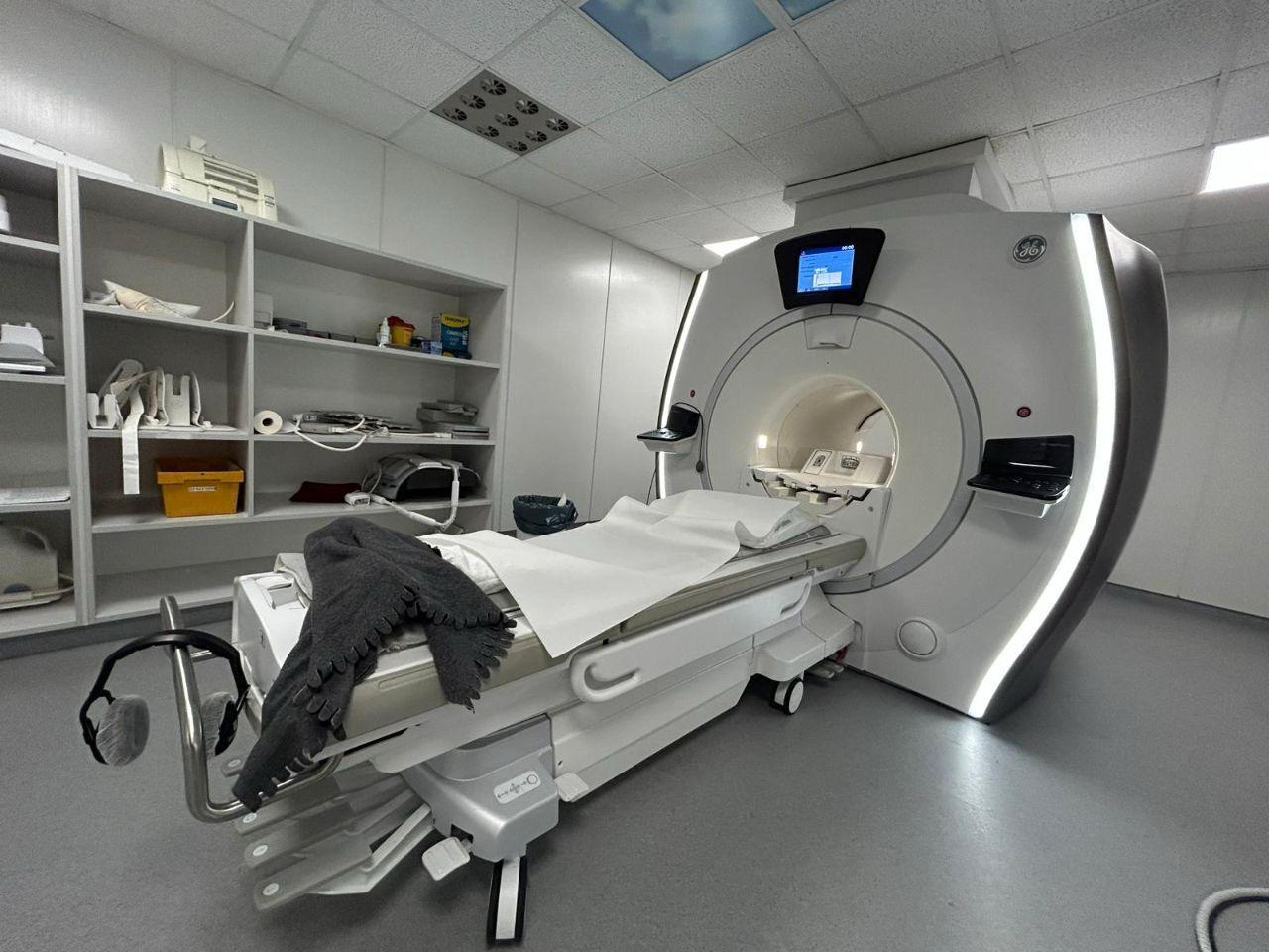 GE Discovery MR750w 3.0T