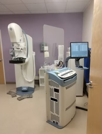 GE Senographe Essential